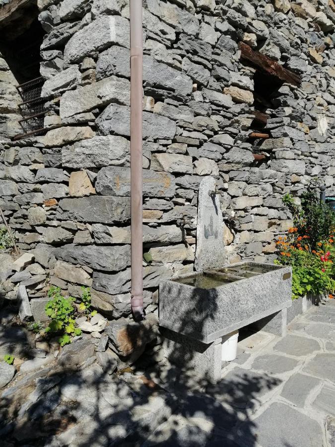 Casa Vacanze La Carbunera Villa Domodossola Buitenkant foto