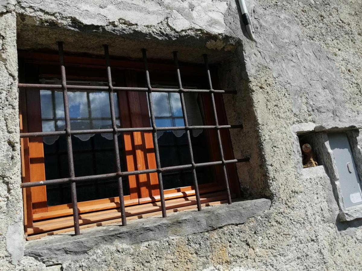 Casa Vacanze La Carbunera Villa Domodossola Buitenkant foto